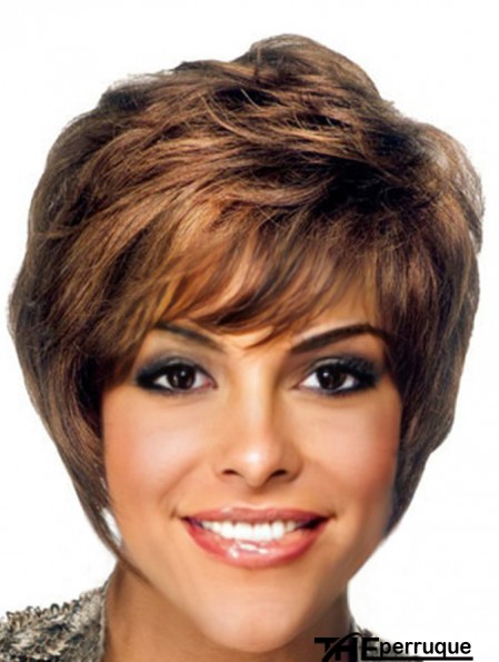 Cheveux afro-américains avec coupe en couches, longueur courte, couleur brune