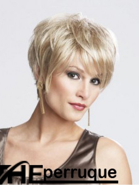 Perruques courtes blondes en couches droites impertinentes de 8 pouces